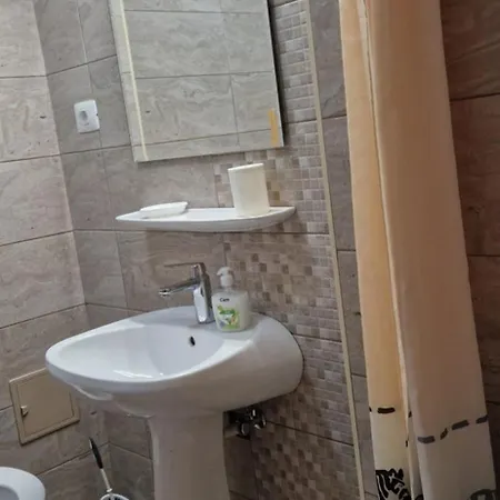 Jovis Domus Gazde/Camere de închiriat *