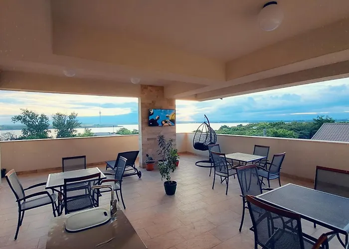 Jovis Domus Pansiyon *